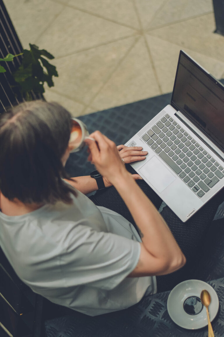 FREE: Step Into Your Job Interview With Ease